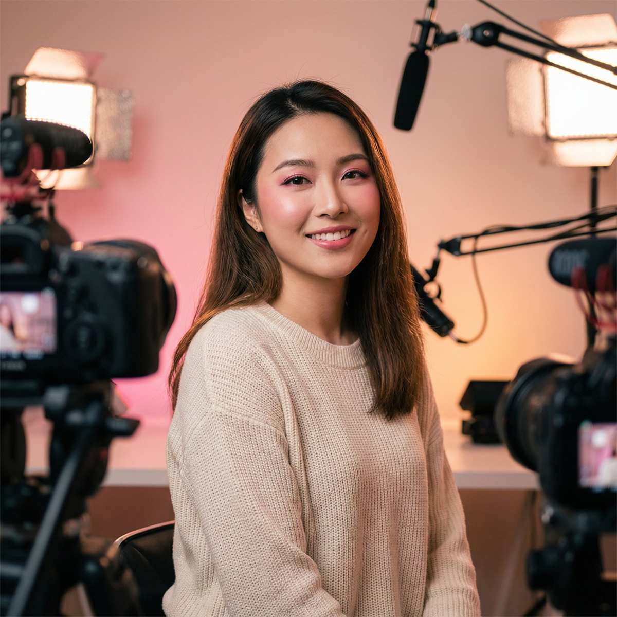 17c一起草创作者甜心小雅